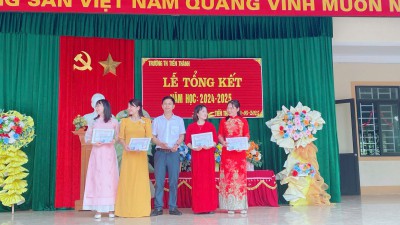 LỄ TỔNG KẾT NĂM HỌC TẠI TRƯỜNG TIỂU HỌC TIẾN THÀNH